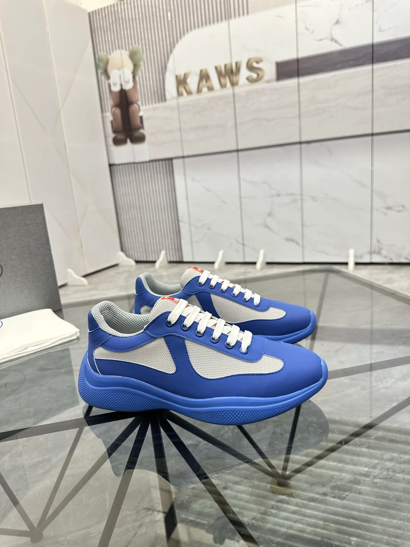 Men's shoes: 💰P360¥ Product trademark: Prada *"Prada*" low-top casual shoes Regular size: 35-47 (can be customized to 48) couple style Product materials: imported silk leather upper, breathable lining, original outsole. Number: 943